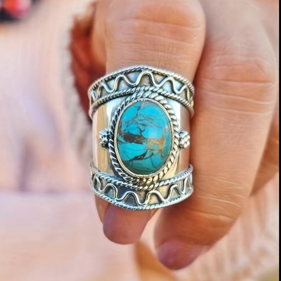 Turquoise Silver Statement Ring - Picture 5 of 5